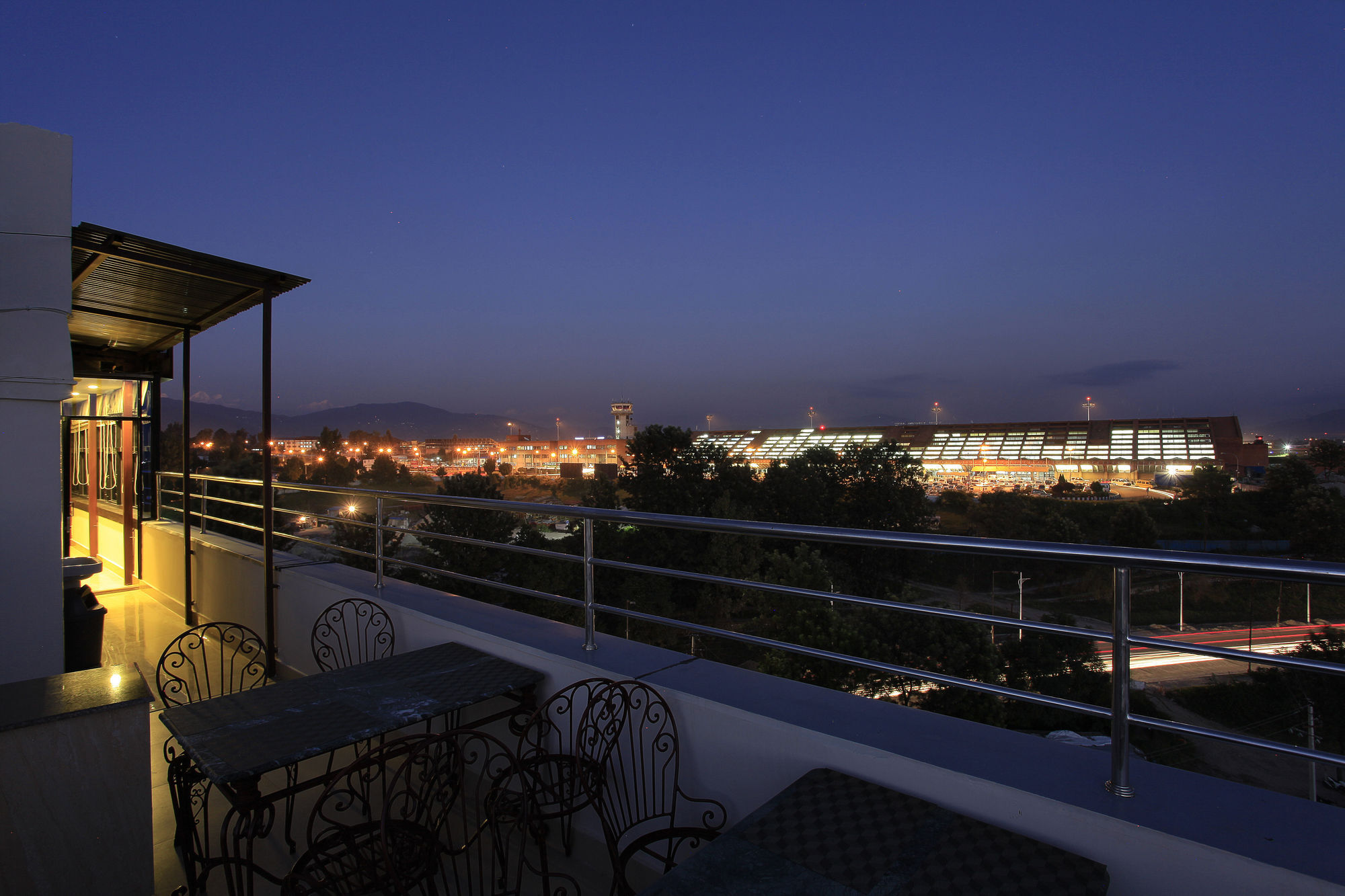 Hotel Meridian Suite Katmandu Zewnętrze zdjęcie